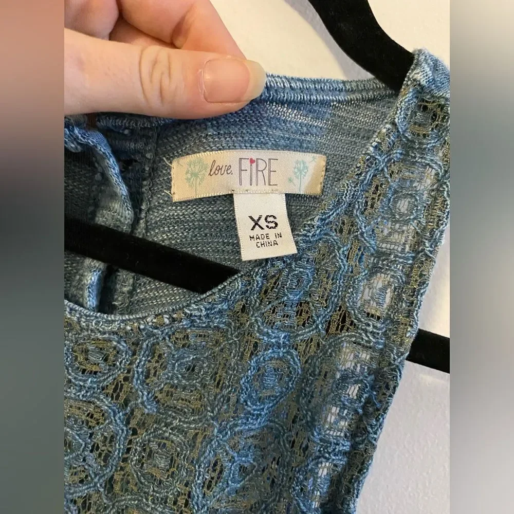 Love Fire, Teal Boho Crochet Sleeveless Flowy Top, Size XS, EUC - Picture 5 of 7
